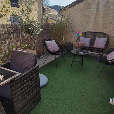 Collias Proche D'Uzes La Terrasse Du Soleil Levant מראה חיצוני תמונה