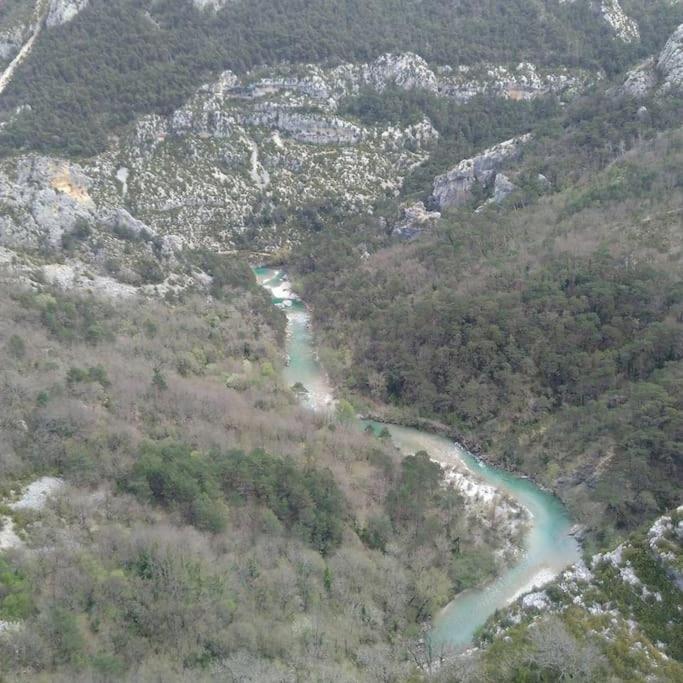 Collias Proche D'Uzes La Terrasse Du Soleil Levant מראה חיצוני תמונה