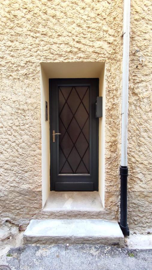 Collias Proche D'Uzes La Terrasse Du Soleil Levant מראה חיצוני תמונה