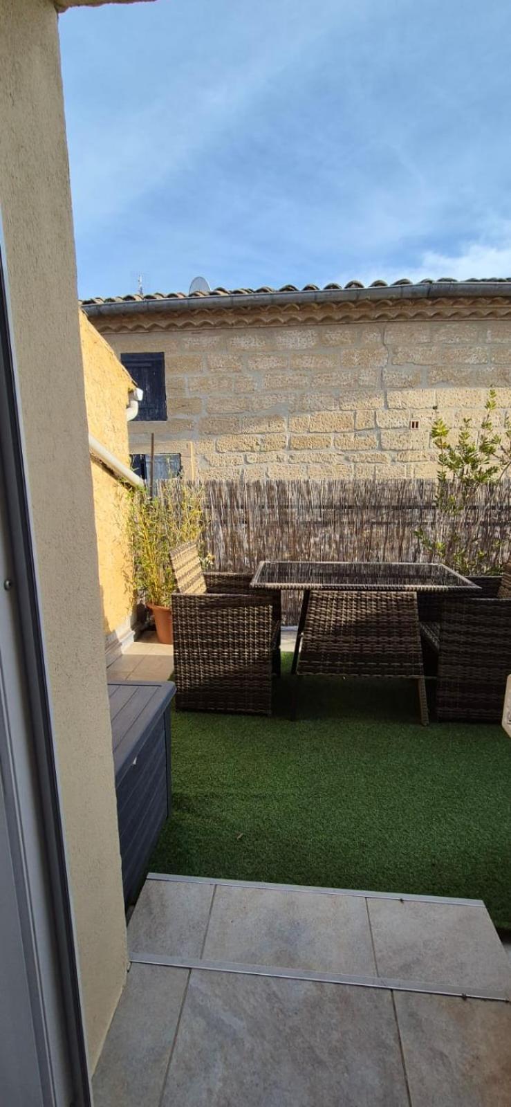 Collias Proche D'Uzes La Terrasse Du Soleil Levant מראה חיצוני תמונה