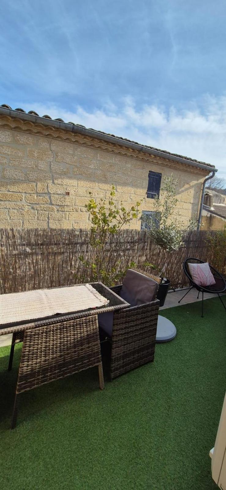 Collias Proche D'Uzes La Terrasse Du Soleil Levant מראה חיצוני תמונה